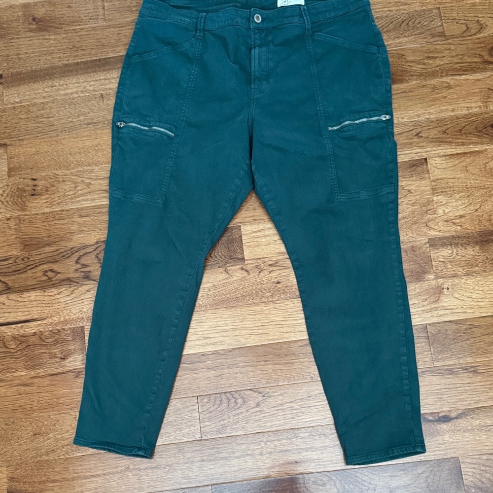 Women's Skinny Jeans in Dark Green